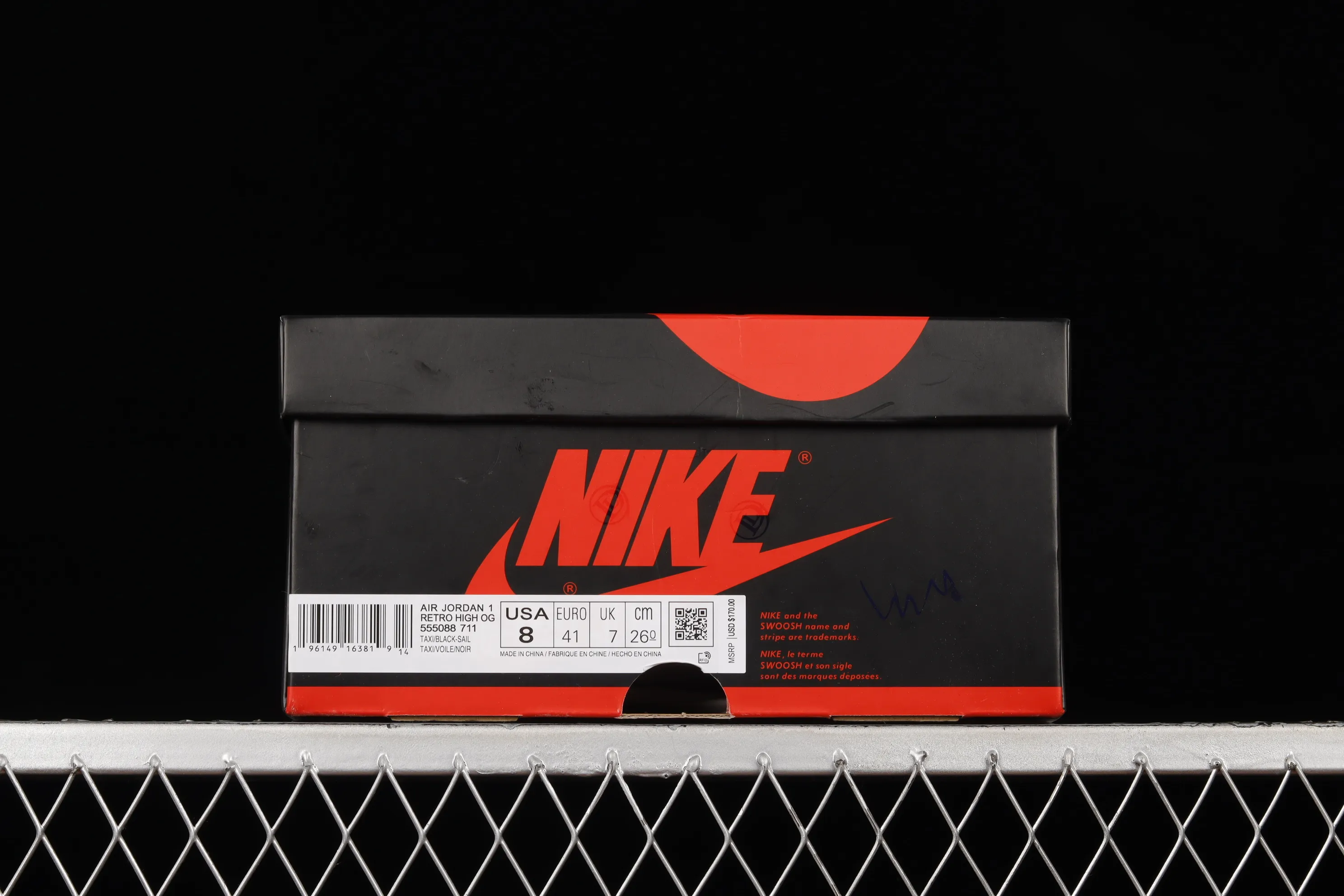 All categories Air Jordan Jordan series basketball shoes Air Jordan 1 High foreign trade version Air Jordan 1 Retro High OG AJ1 Joe 1 black and yellow toe 555088-711